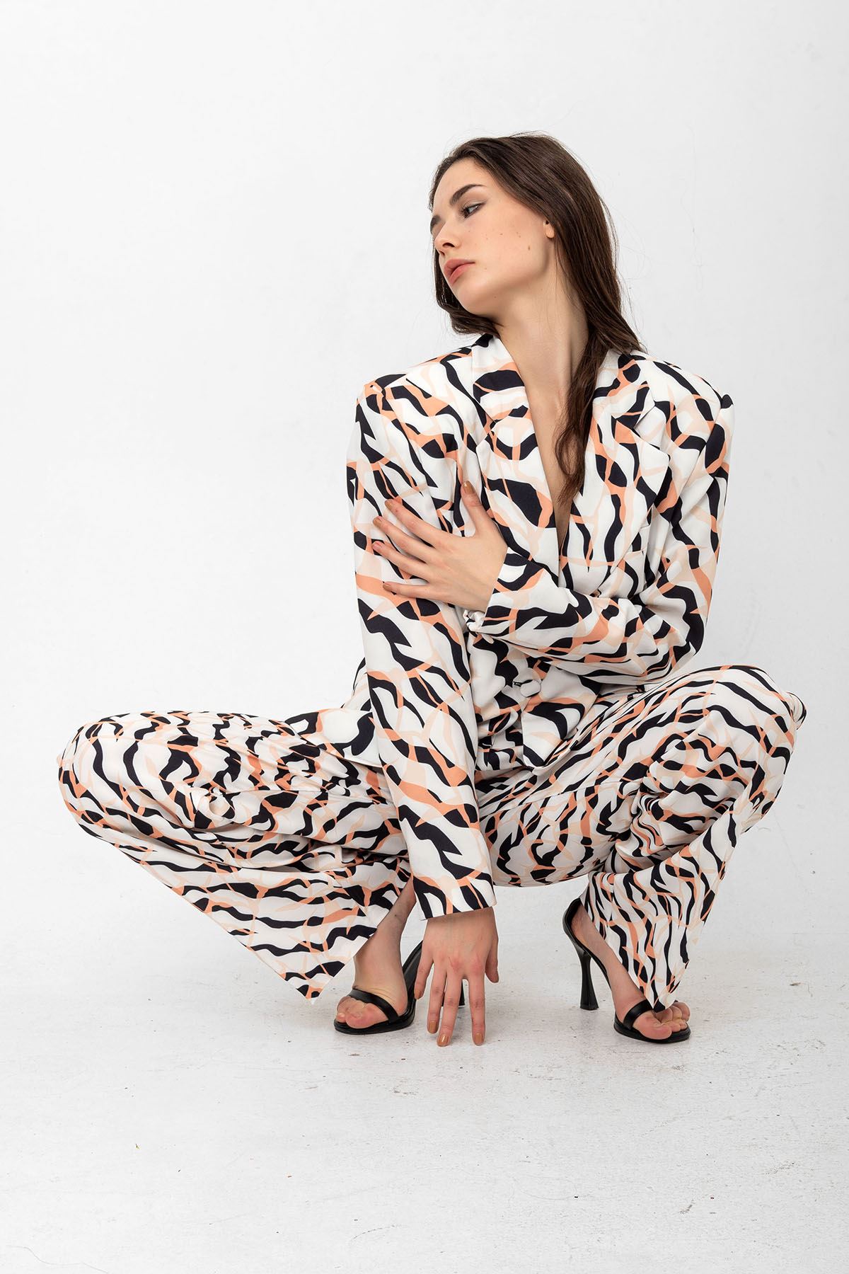 Desenli zebra ikili set takım elbise  