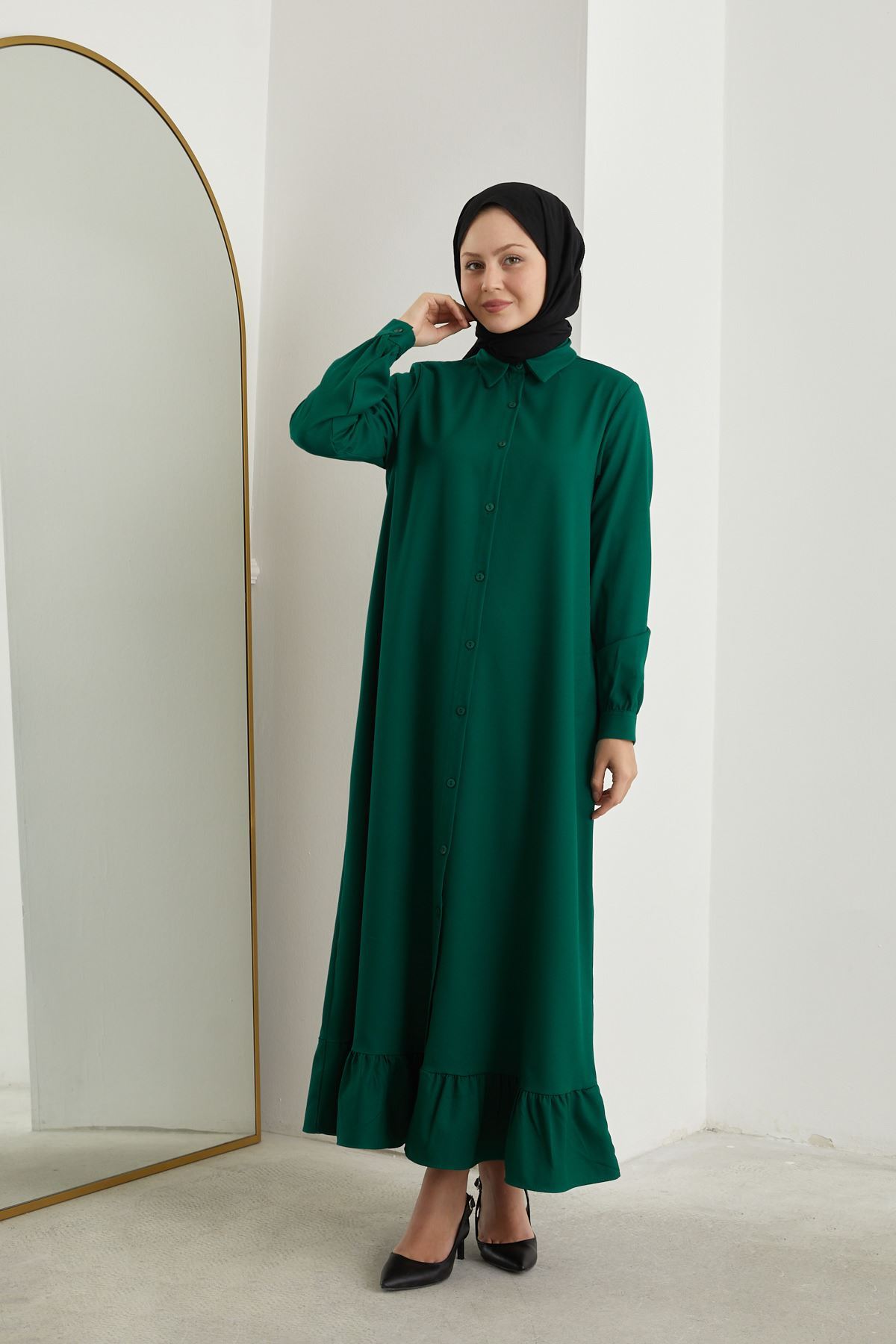 Önü Patlı Krep Elbise-Zümrüt Yeşili